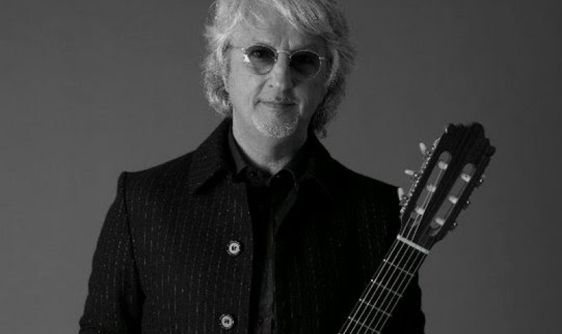 I 50 anni di carriera di Vittorio De Scalzi, pionere del prog