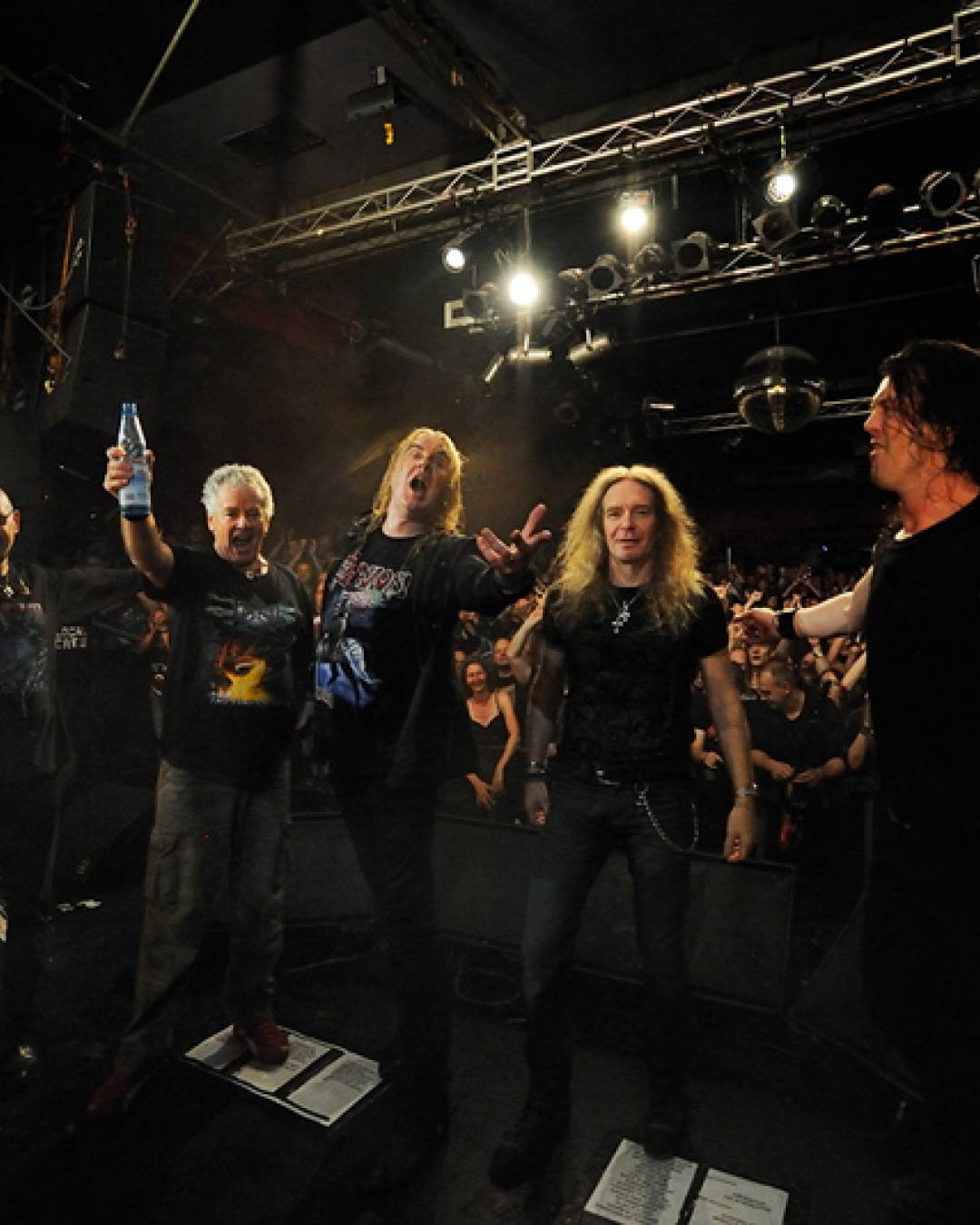 Saxon, nuovo video e data italiana